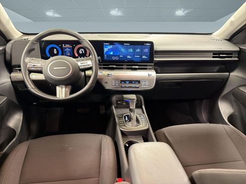 Used 2025 Hyundai Kona SEL FWD image 15