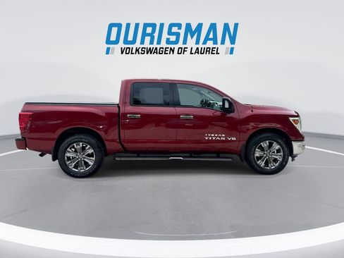 Used 2019 Nissan Titan SV w/ SV Convenience Package AWD/4WD image 9