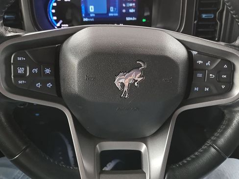 Used 2023 Ford Bronco Wildtrak image 8