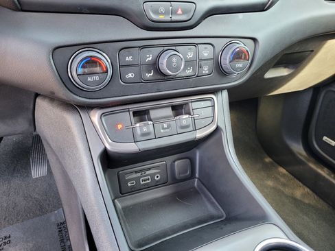 Used 2024 GMC Terrain AT4 w/ Infotainment Package II image 19