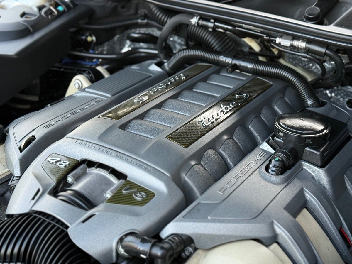 Used 2014 Porsche Cayenne Turbo S AWD/4WD image 13