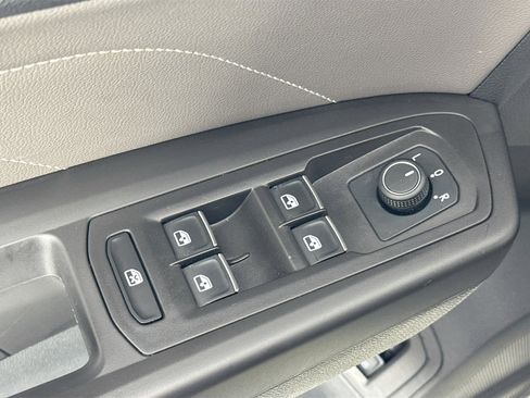 Used 2023 Volkswagen Atlas SE image 17