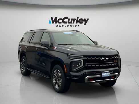 Certified 2025 Chevrolet Tahoe Z71 image 1