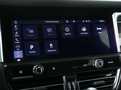 Certified 2025 Porsche Macan GTS image 16