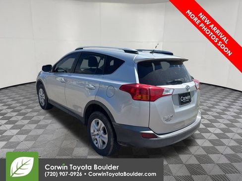 Used 2014 Toyota RAV4 LE AWD/4WD image 5