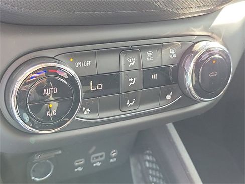 Used 2023 Chevrolet TrailBlazer LT w/ Convenience Package image 27