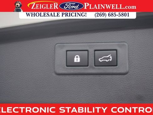 Used 2024 Subaru Outback Premium image 11