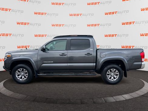Used 2017 Toyota Tacoma SR5 w/ Tow Package AWD/4WD image 2