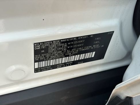 Used 2025 Toyota RAV4 LE AWD/4WD image 32