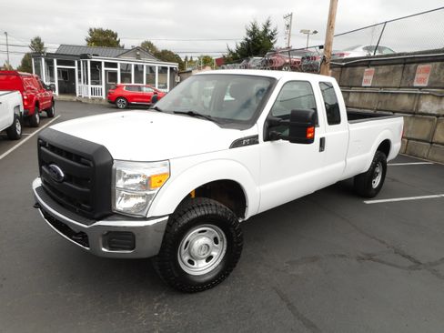 Used 2012 Ford F250 XL w/ PWR Equipment Group AWD/4WD image 6