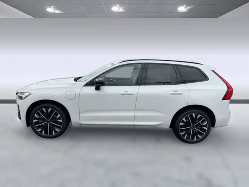 New 2026 Volvo XC60 T8 Ultra w/ Protection Package Premier image 2