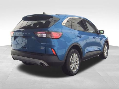 Used 2020 Ford Escape SE image 3