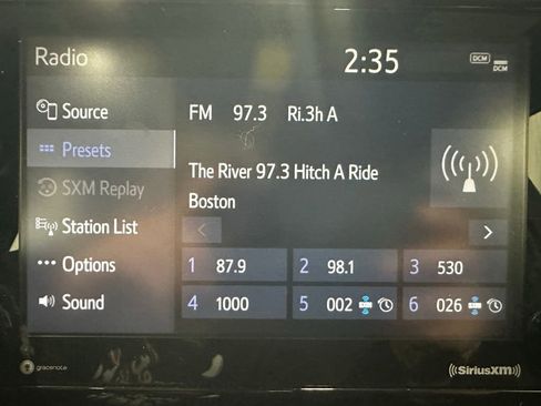 Used 2021 Toyota Corolla SE w/ SE Premium Package FWD image 28