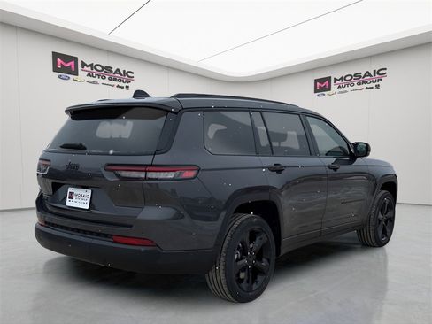 New 2025 Jeep Grand Cherokee L Altitude image 7