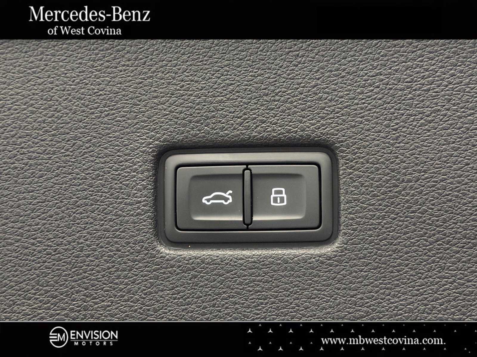 Used 2023 Audi RS Q8 w/ Black Optic Package AWD/4WD image 17