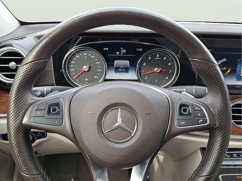 Used 2018 Mercedes-Benz E 300 E 300 image 26