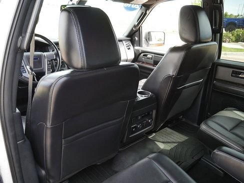 Used 2016 Ford Expedition Platinum AWD/4WD image 14