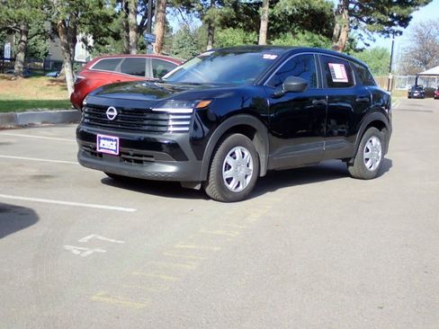Used 2025 Nissan Kicks S FWD image 1