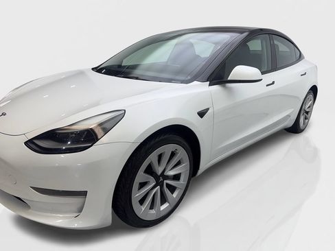Used 2023 Tesla Model 3 Standard Range RWD image 11