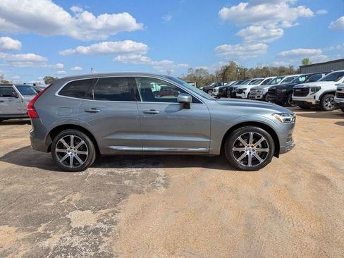 Used 2021 Volvo XC60 T5 Inscription image 3