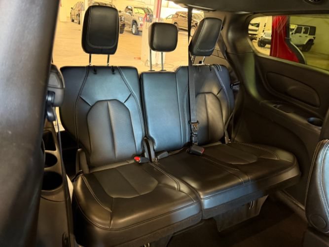 Used 2025 Chrysler Pacifica Select FWD image 27