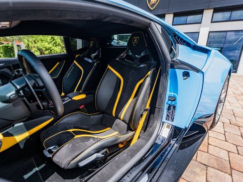Used 2023 Lamborghini Huracan Tecnica RWD image 20
