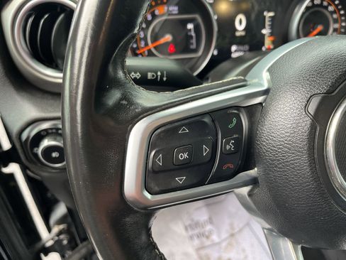 Used 2019 Jeep Wrangler Unlimited Sahara w/ Safety Group image 13