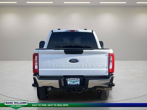 Certified 2024 Ford F250 XLT image 4