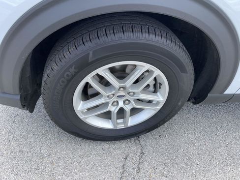 Used 2013 Ford Taurus SEL FWD image 34