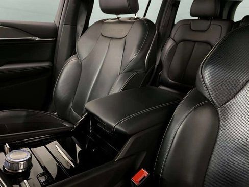 Used 2023 Jeep Grand Cherokee Overland w/ Luxury Tech Group IV image 64