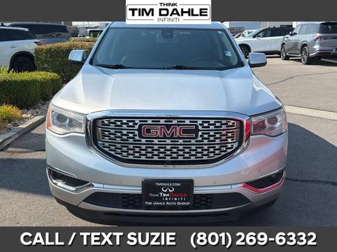 Used 2017 GMC Acadia Denali w/ Technology Package AWD/4WD image 4