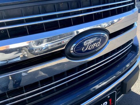 Used 2020 Ford F150 Lariat w/ FX4 Off-Road Package image 29