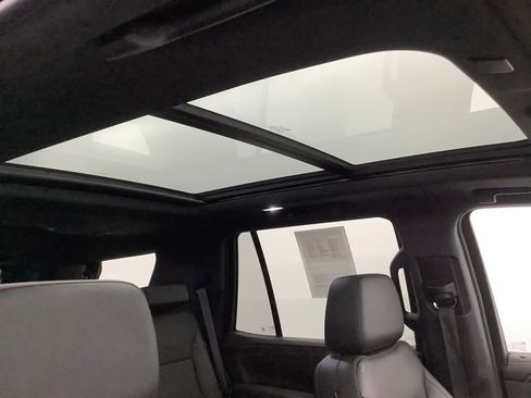 Used 2022 Chevrolet Tahoe Z71 w/ Z71 Off-Road Package image 22