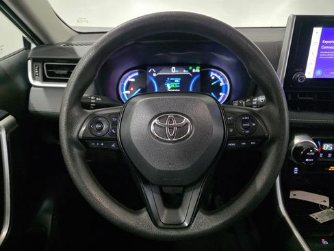 Used 2025 Toyota RAV4 XLE AWD/4WD image 16