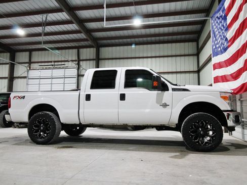 Used 2014 Ford F250 XLT w/ XLT Value Package image 14