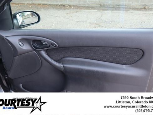 Used 2003 Ford Focus ZX3 Hatchback FWD image 29