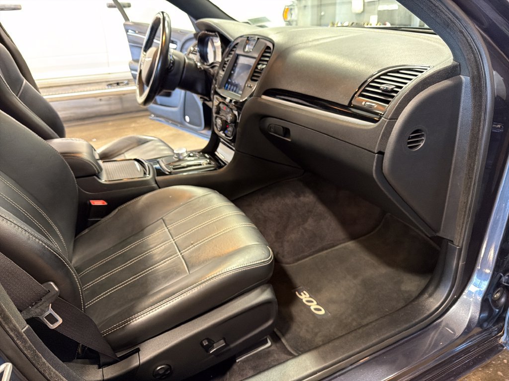 Used 2017 Chrysler 300 S AWD/4WD image 19