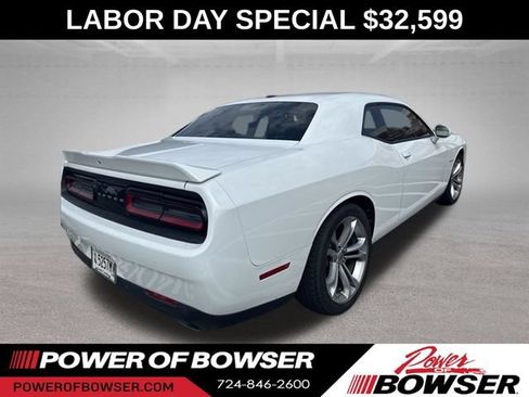 Used 2022 Dodge Challenger R/T RWD image 3