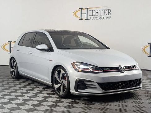 Used 2018 Volkswagen GTI SE FWD image 2