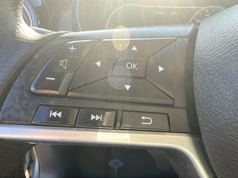 Used 2019 Nissan Kicks SV w/ Exterior Package FWD image 17