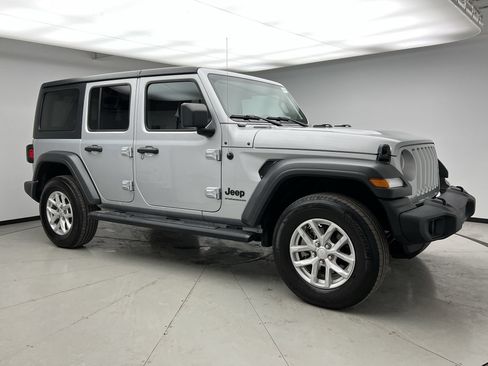 Used 2023 Jeep Wrangler Unlimited Sport AWD/4WD image 7