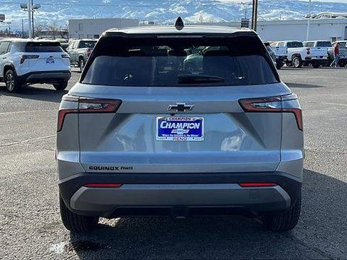 New 2026 Chevrolet Equinox LT w/ Convenience Package II image 6