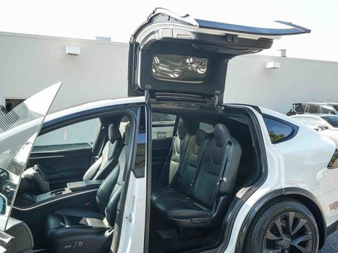 Used 2023 Tesla Model X AWD/4WD image 19
