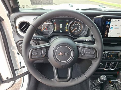 New 2025 Jeep Gladiator Sport image 13