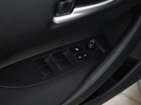 Used 2026 Toyota Corolla SE w/ SE Package FWD image 17