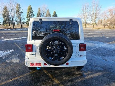 Used 2021 Jeep Wrangler Unlimited Sahara image 5