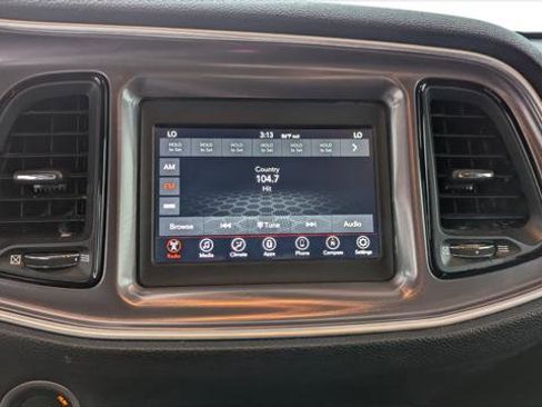 Used 2019 Dodge Challenger SXT image 23