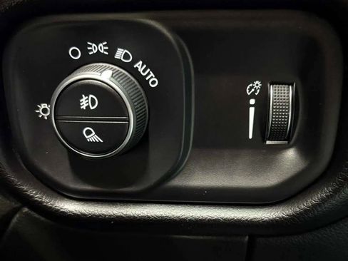 Used 2024 RAM 2500 Big Horn image 25