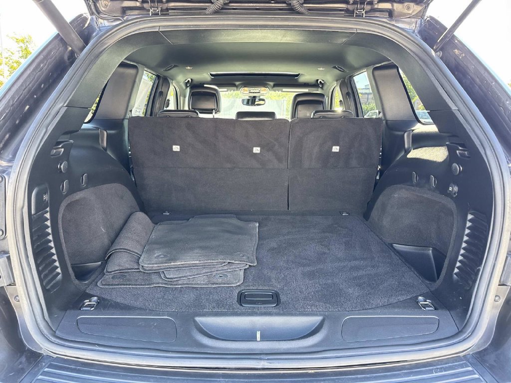 Used 2019 Jeep Grand Cherokee Altitude AWD/4WD image 12