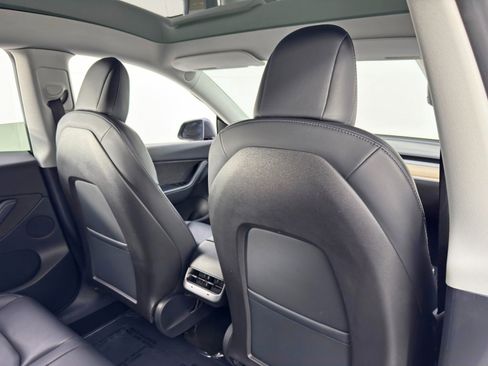 Used 2020 Tesla Model Y Performance image 36